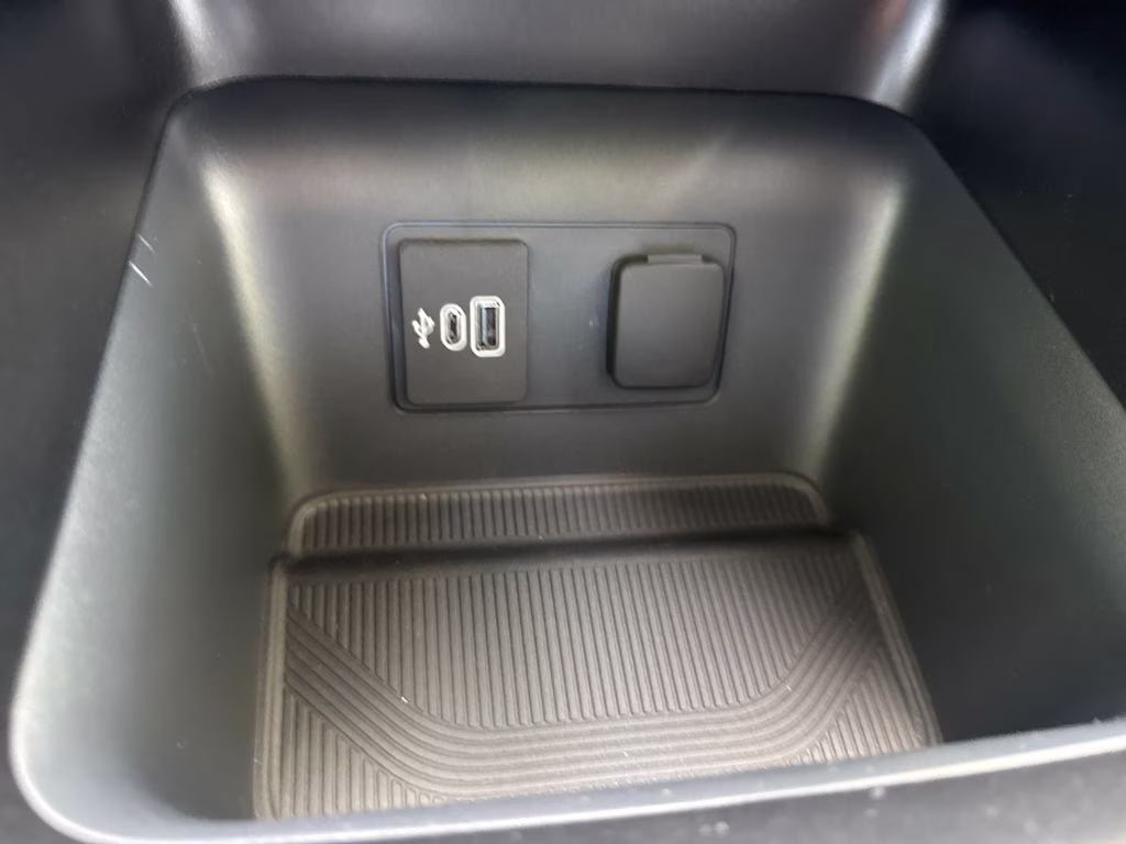 2026 Oxford White Ford Explorer Active RWD SUV