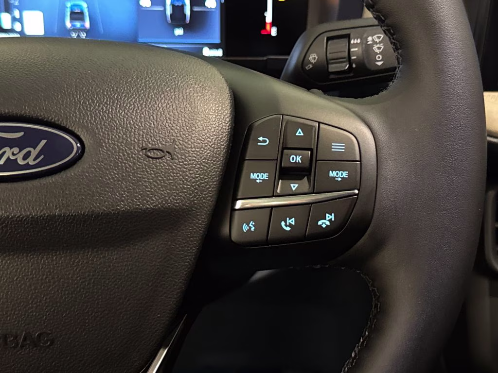 2026 Oxford White Ford Maverick Lariat AWD Truck