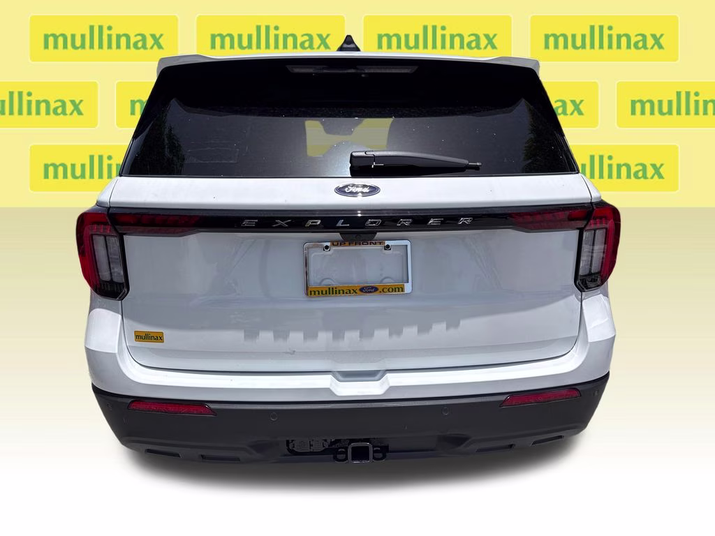 2026 Oxford White Ford Explorer Active RWD SUV