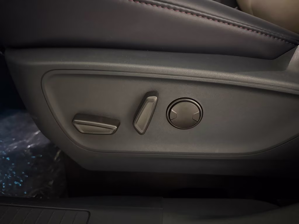 2026 Oxford White Ford Maverick Lariat AWD Truck