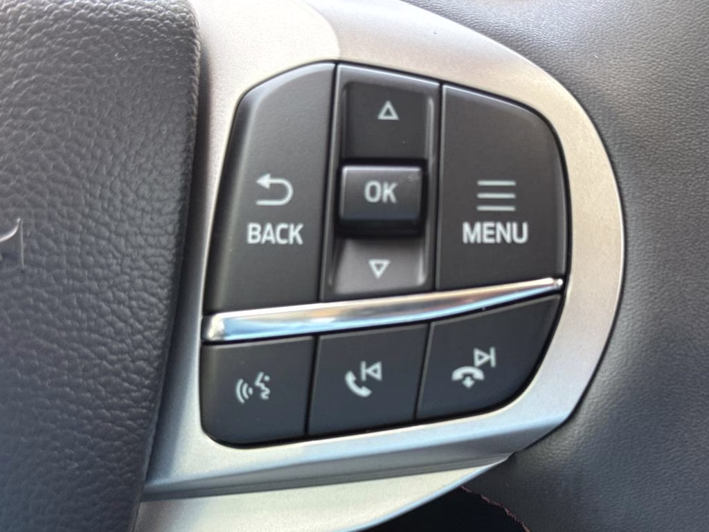 2026 Oxford White Ford Explorer Active RWD SUV