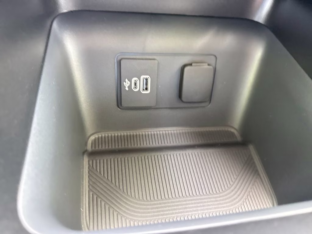 2026 Oxford White Ford Explorer Active RWD SUV