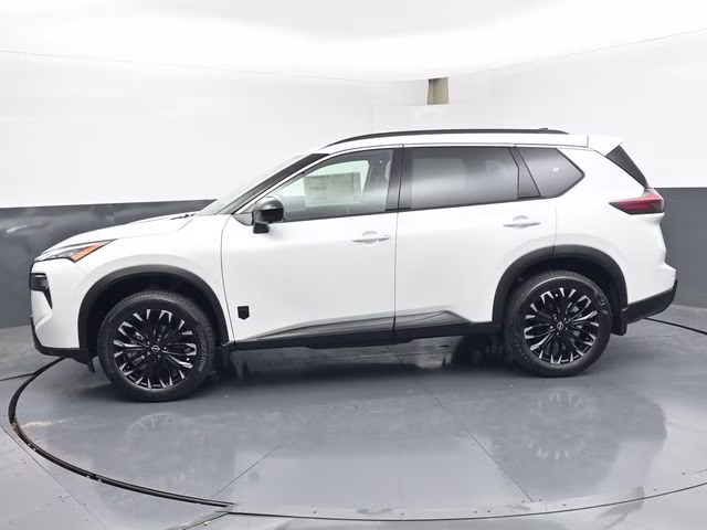 2026 Everest White Pearl Tricoat Nissan Rogue Dark Armor FWD SUV