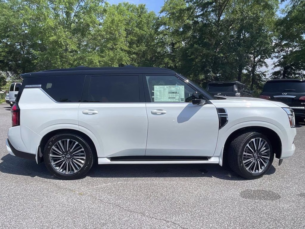 2026 Everest White Pearl/Black Nissan Armada Platinum Reserve 4X4 SUV