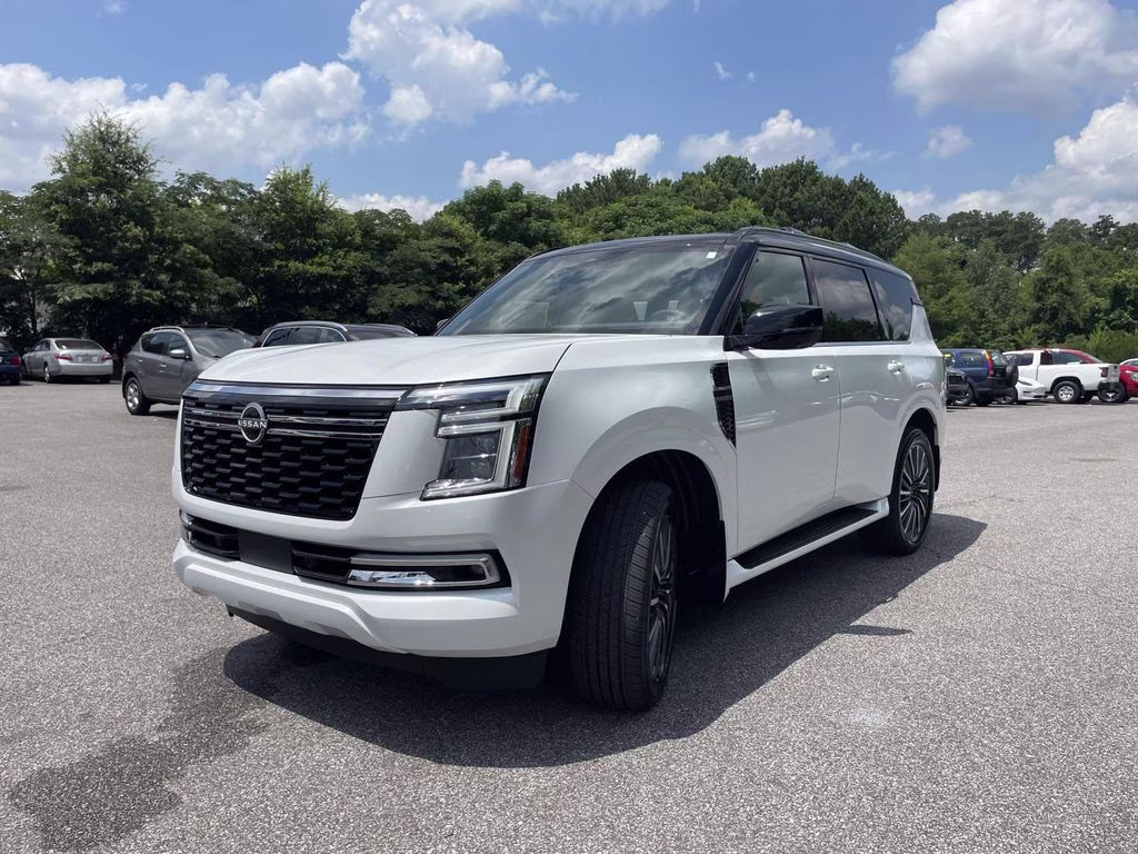 2026 Everest White Pearl/Black Nissan Armada Platinum Reserve 4X4 SUV