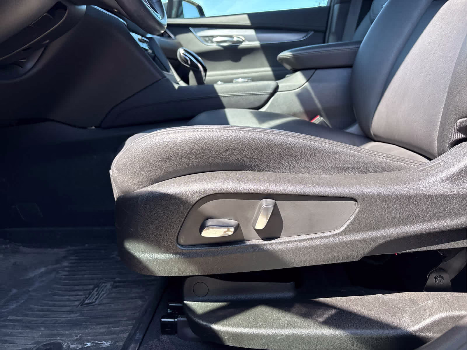 2024 Stellar Black Metallic Cadillac XT6 AWD Luxury AWD SUV