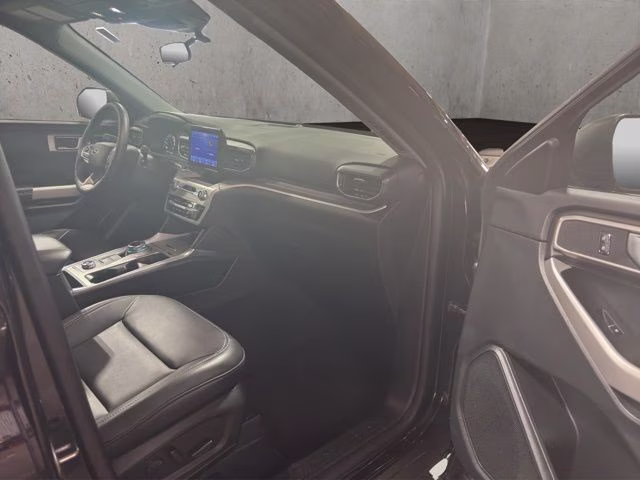 2024 Black Metallic Ford Explorer XLT 4X4 SUV