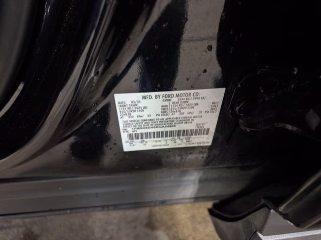2024 Black Metallic Ford Explorer XLT 4X4 SUV