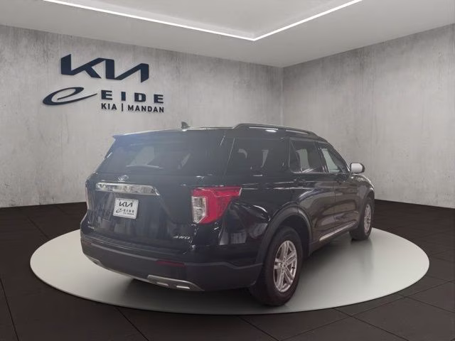 2024 Black Metallic Ford Explorer XLT 4X4 SUV