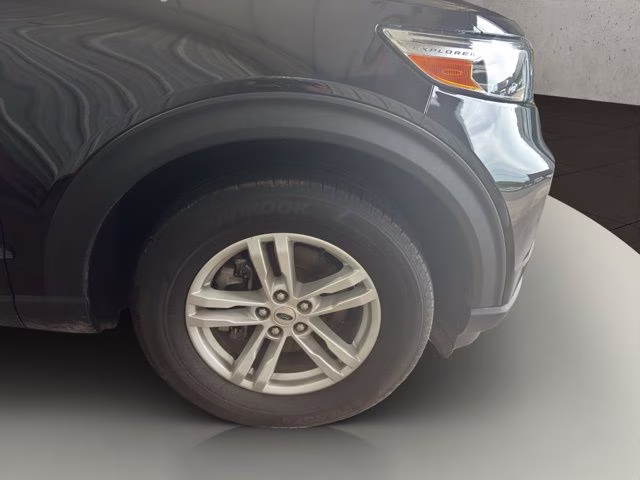 2024 Black Metallic Ford Explorer XLT 4X4 SUV
