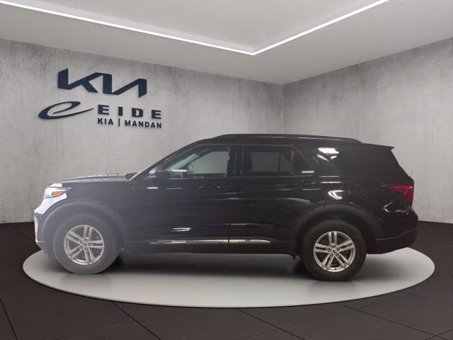 2024 Black Metallic Ford Explorer XLT 4X4 SUV