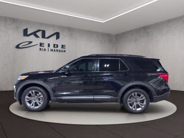 2024 Black Metallic Ford Explorer XLT 4X4 SUV
