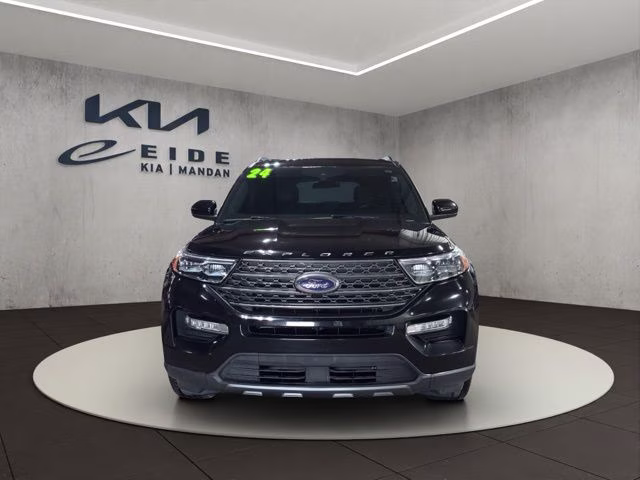 2024 Black Metallic Ford Explorer XLT 4X4 SUV