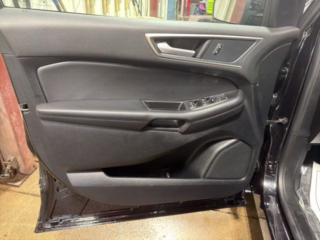 2023 Black Metallic Ford Edge SEL AWD SUV