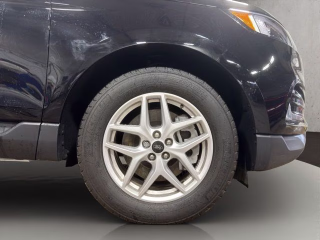 2023 Black Metallic Ford Edge SEL AWD SUV