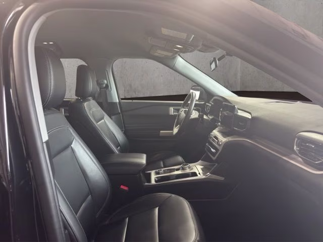 2024 Black Metallic Ford Explorer XLT 4X4 SUV