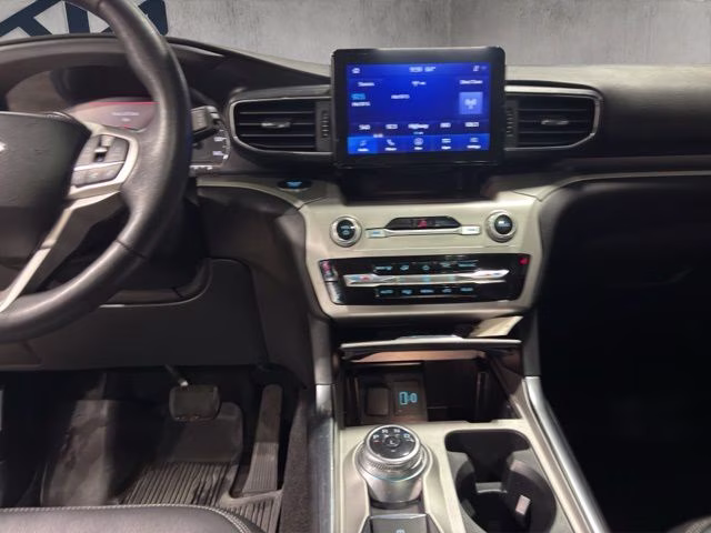 2024 Black Metallic Ford Explorer XLT 4X4 SUV
