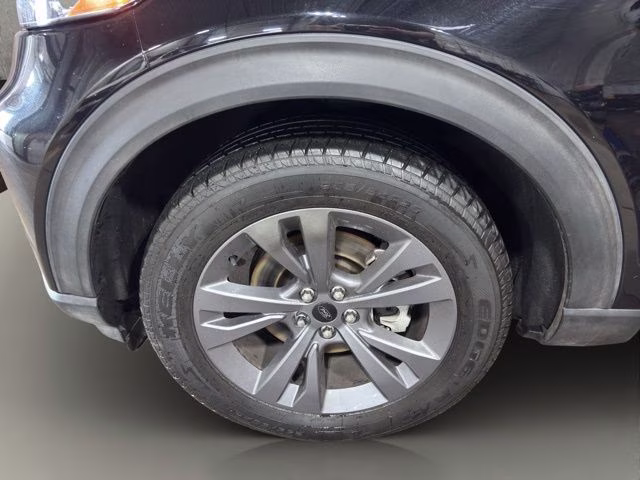 2024 Black Metallic Ford Explorer XLT 4X4 SUV