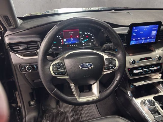 2024 Black Metallic Ford Explorer XLT 4X4 SUV