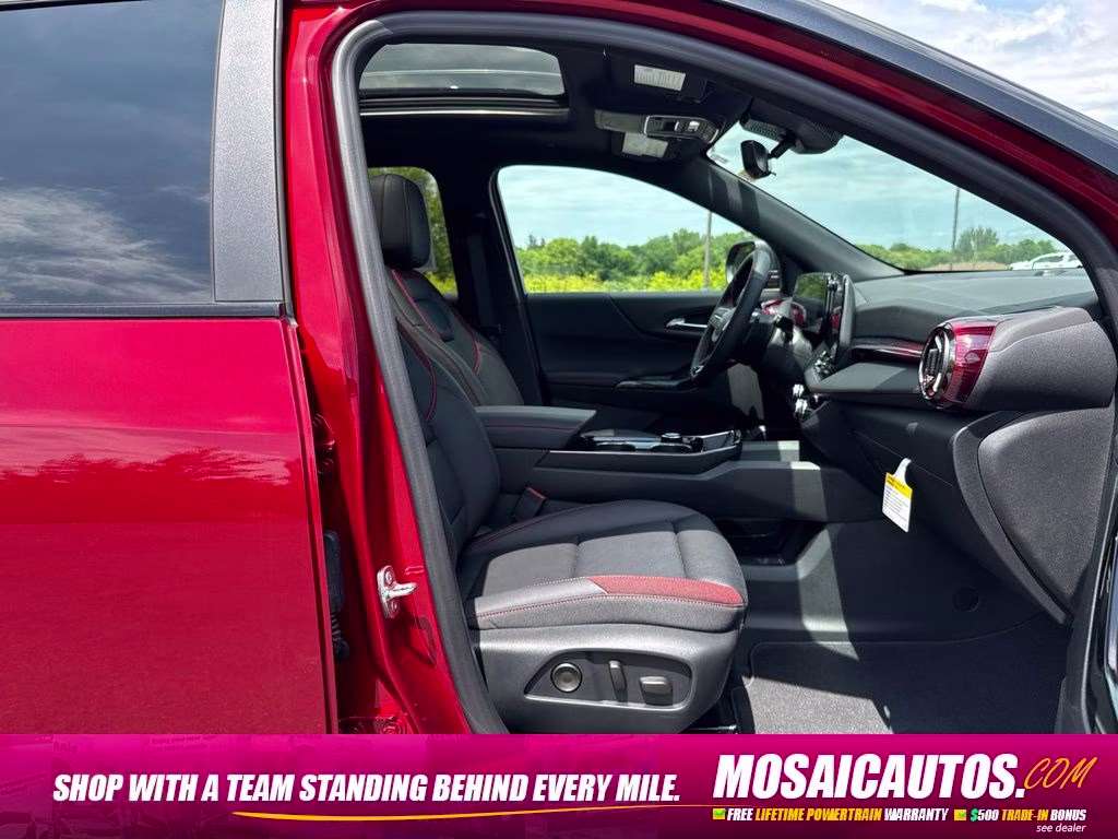 2027 Chevrolet Equinox RS - Photo 11