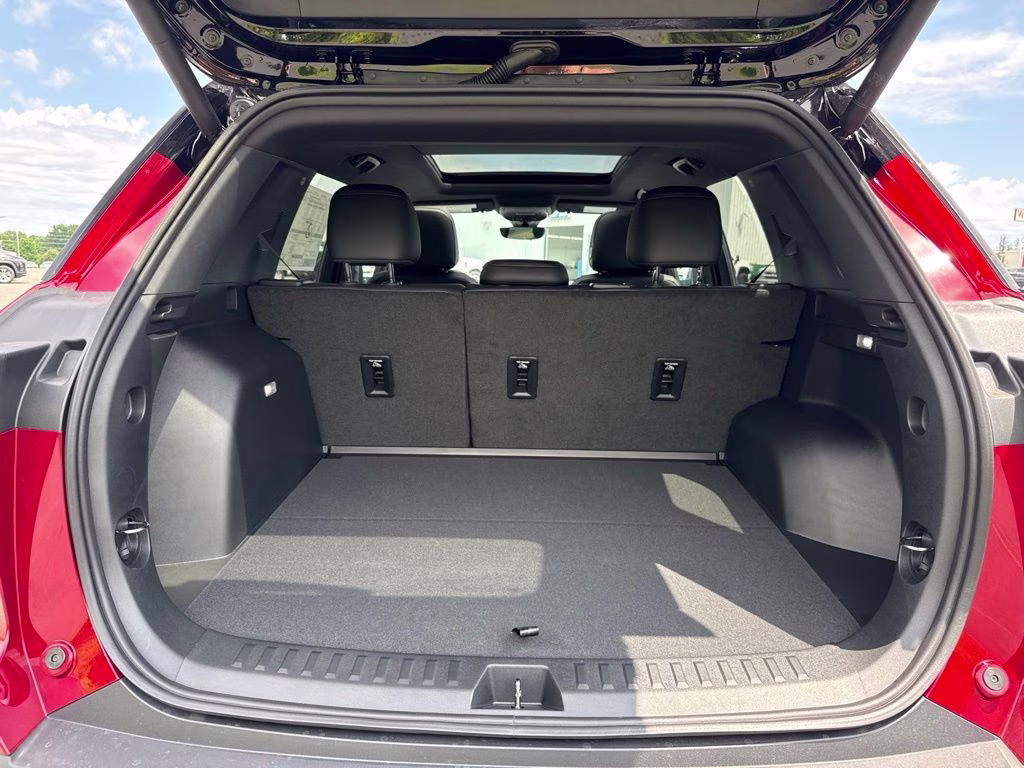 2027 Chevrolet Equinox RS - Photo 22