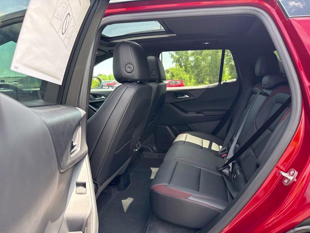 2027 Chevrolet Equinox RS - Photo 25