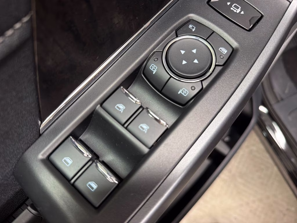 2026 AGATE BLACK Ford Super Duty F-250 SRW Lariat 4X4 Truck