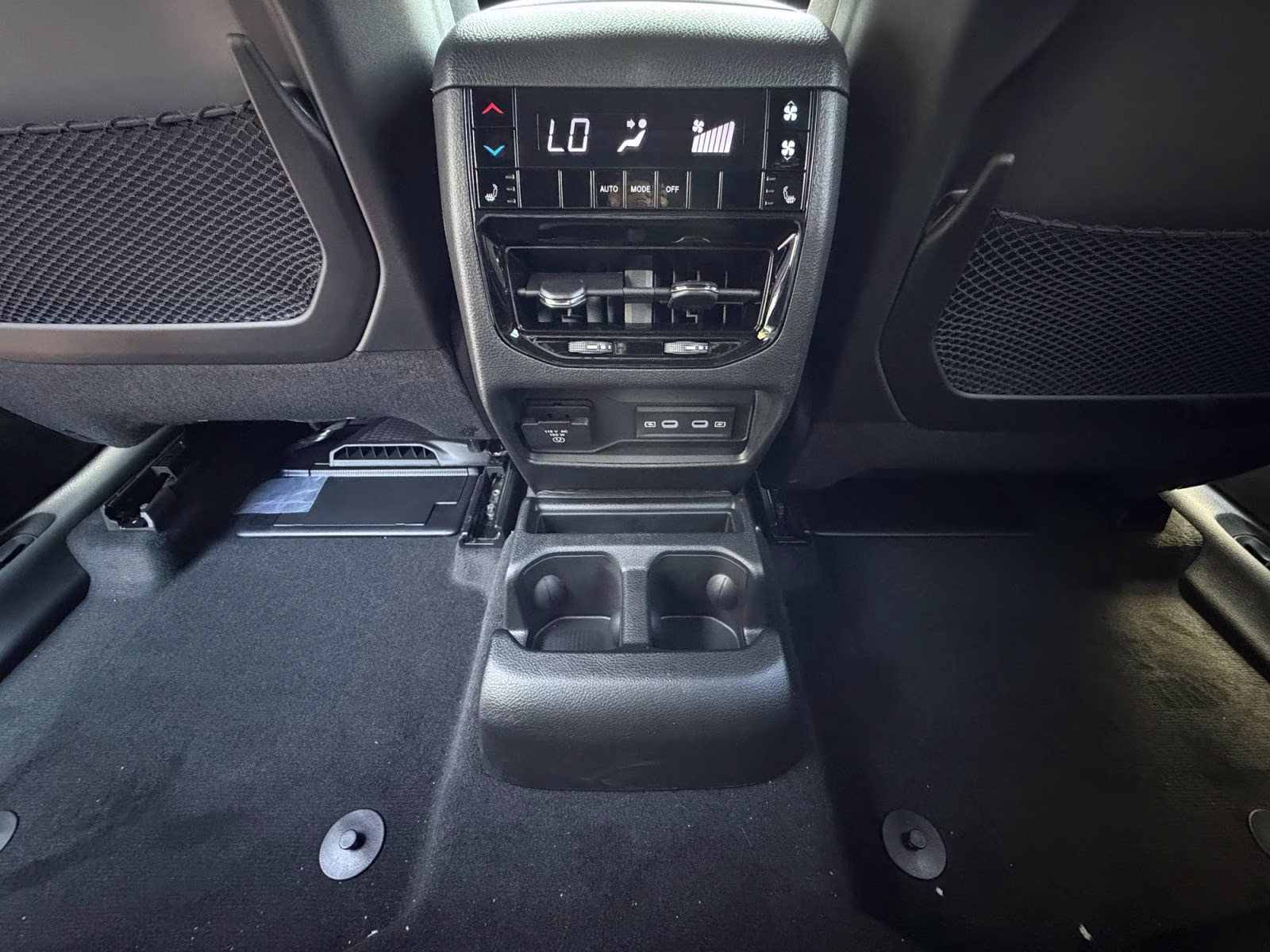 2026 Diamond Black Crystal Pearlcoat Jeep Grand Cherokee L Limited 4X4 SUV