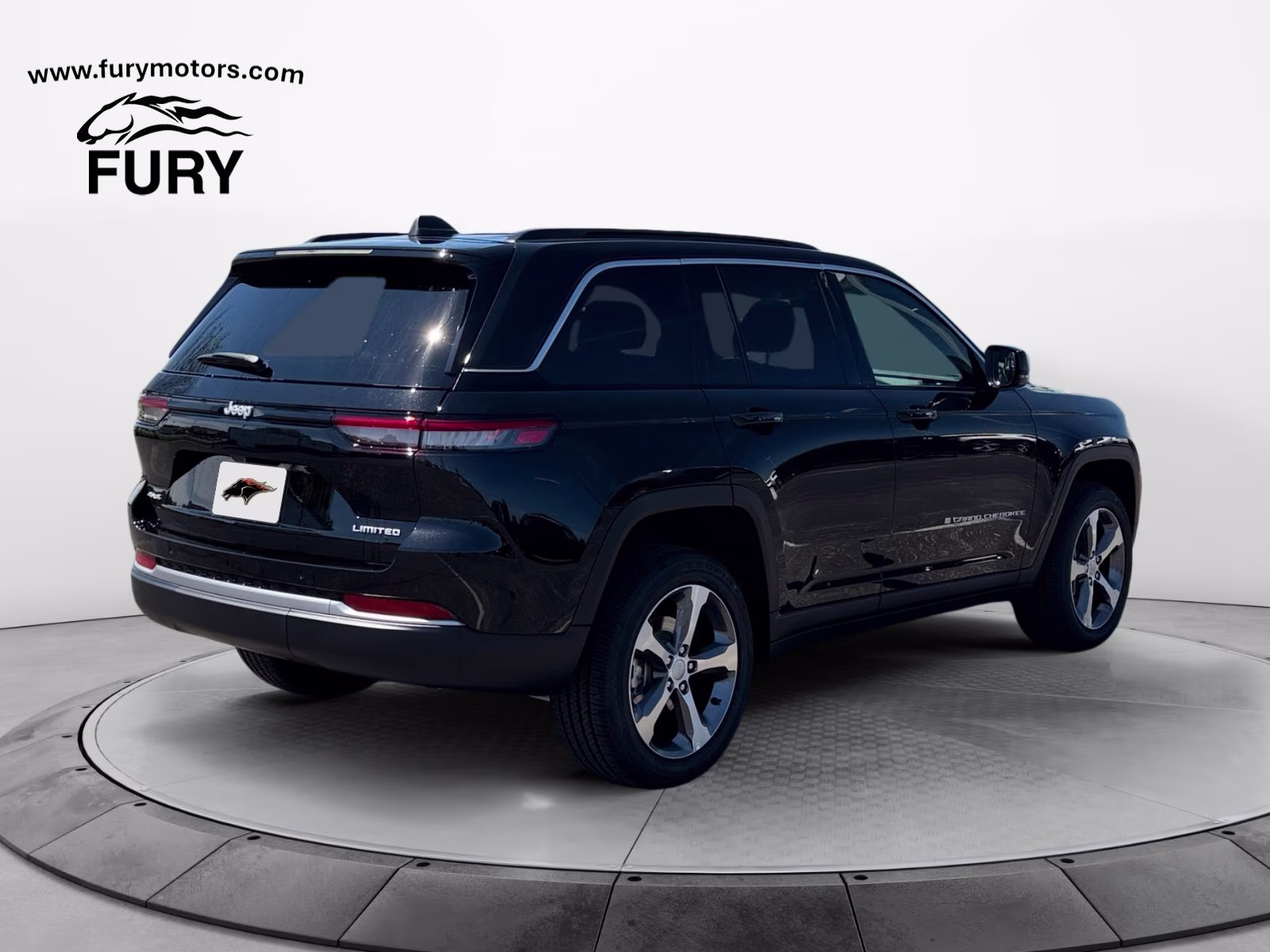 2026 Diamond Black Crystal Pearlcoat Jeep Grand Cherokee Limited 4X4 SUV