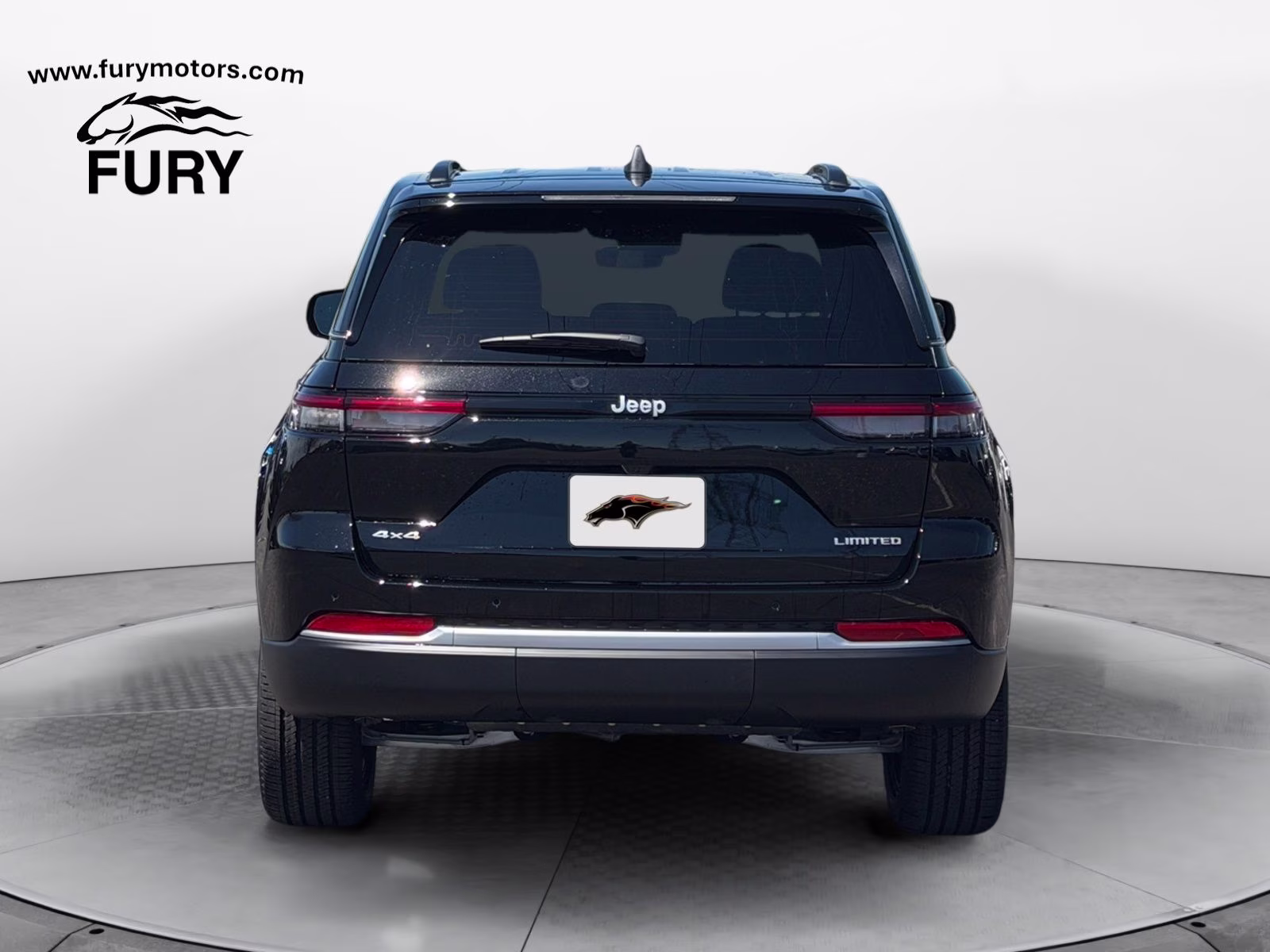 2026 Diamond Black Crystal Pearlcoat Jeep Grand Cherokee Limited 4X4 SUV