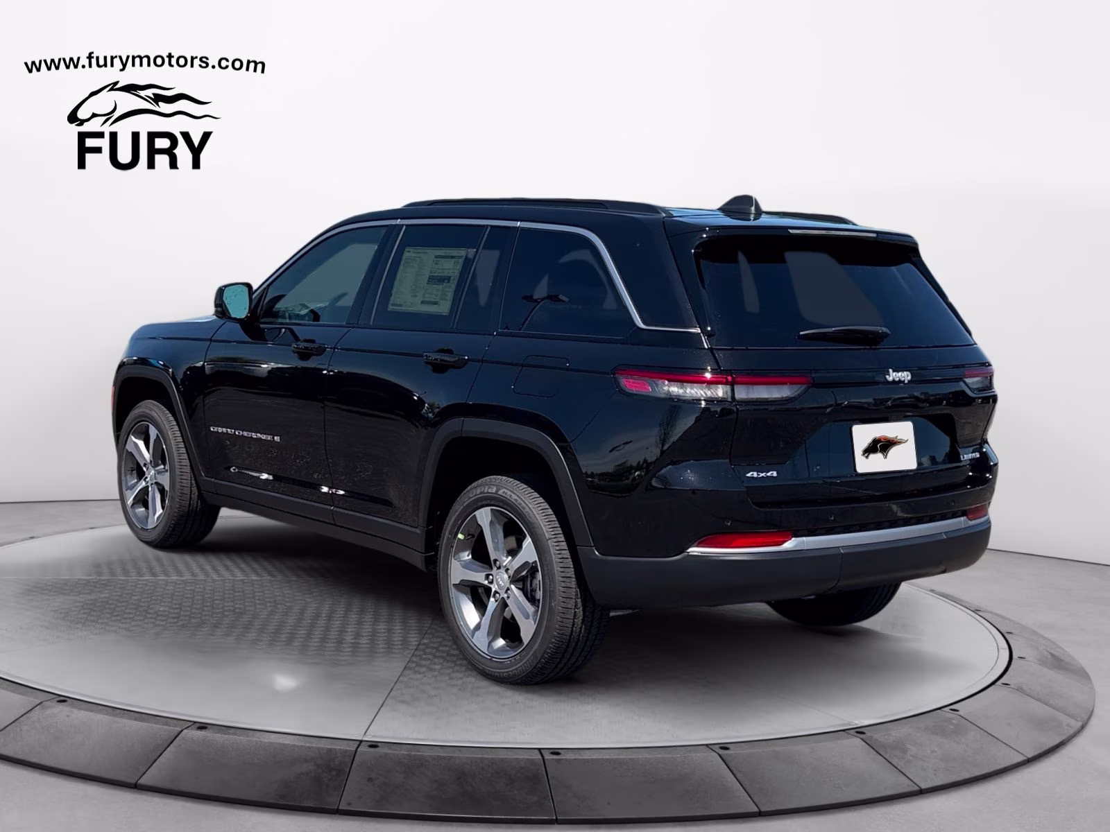 2026 Diamond Black Crystal Pearlcoat Jeep Grand Cherokee Limited 4X4 SUV
