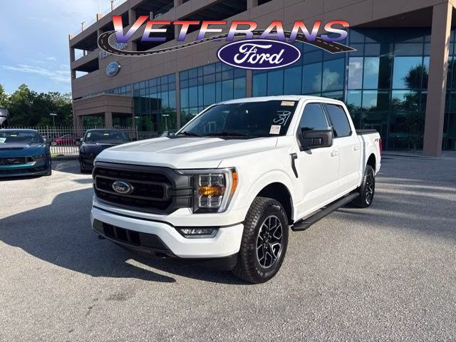 2023 Oxford White Ford F-150 XLT Crew Cab Pickup 4X4 Truck