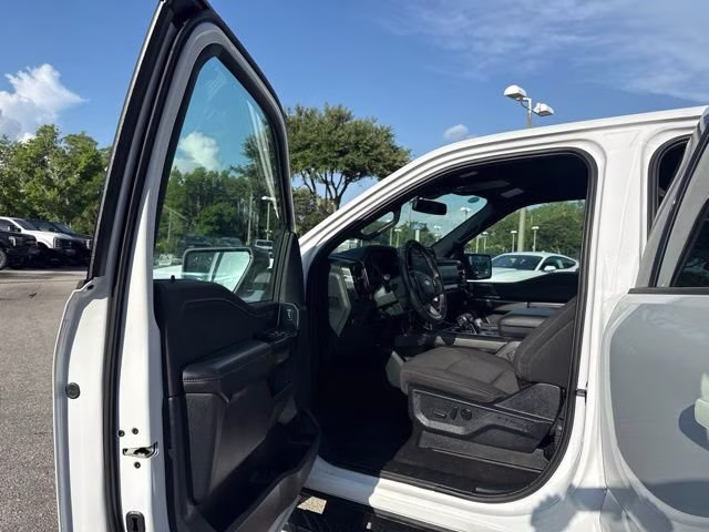2023 Oxford White Ford F-150 XLT Crew Cab Pickup 4X4 Truck