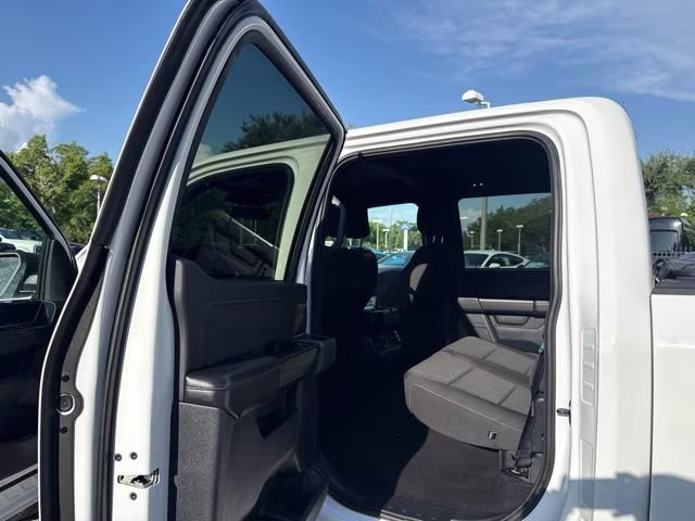 2023 Oxford White Ford F-150 XLT Crew Cab Pickup 4X4 Truck