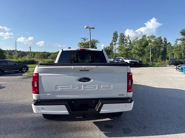 2023 Oxford White Ford F-150 XLT Crew Cab Pickup 4X4 Truck