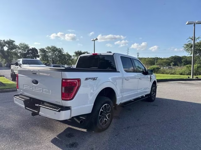 2023 Oxford White Ford F-150 XLT Crew Cab Pickup 4X4 Truck