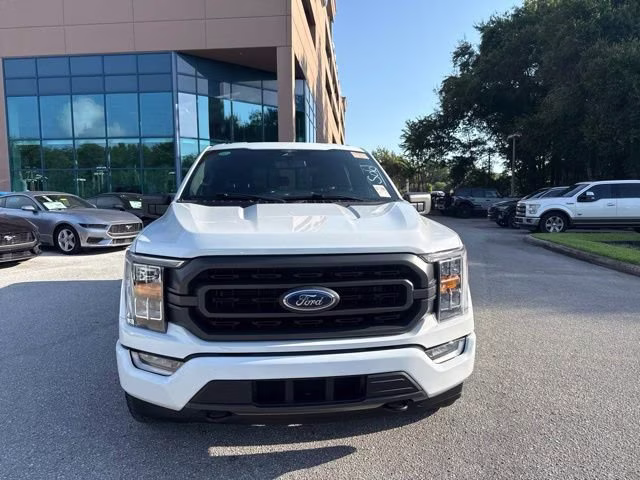 2023 Oxford White Ford F-150 XLT Crew Cab Pickup 4X4 Truck