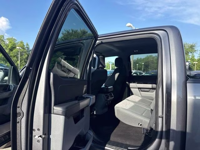 2023 Carbonized Gray Metallic Ford F-150 XLT Crew Cab Pickup 4X4 Truck
