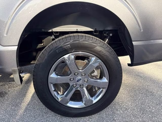 2023 Carbonized Gray Metallic Ford F-150 XLT Crew Cab Pickup 4X4 Truck