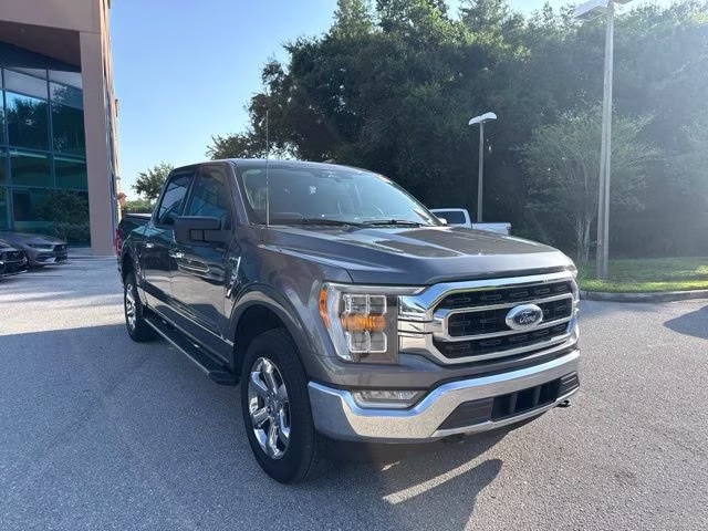 2023 Carbonized Gray Metallic Ford F-150 XLT Crew Cab Pickup 4X4 Truck