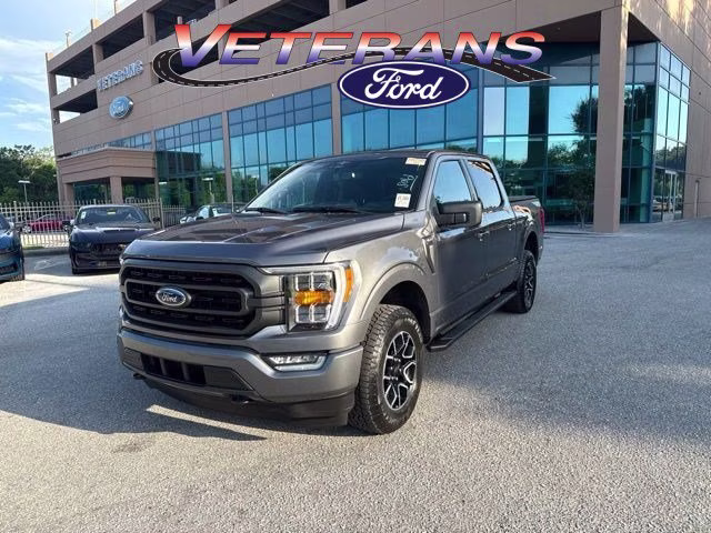 2023 Carbonized Gray Metallic Ford F-150 XLT Crew Cab Pickup 4X4 Truck