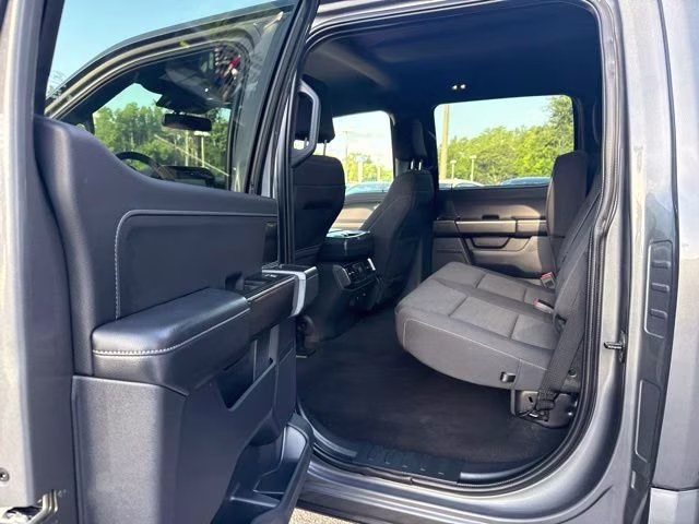 2023 Carbonized Gray Metallic Ford F-150 XLT Crew Cab Pickup 4X4 Truck