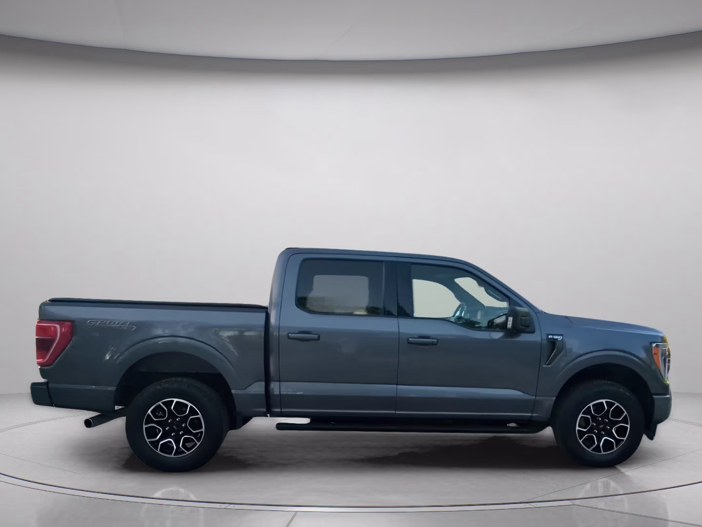 2023 Carbonized Gray Metallic Ford F-150 XLT Crew Cab Pickup 4X4 Truck