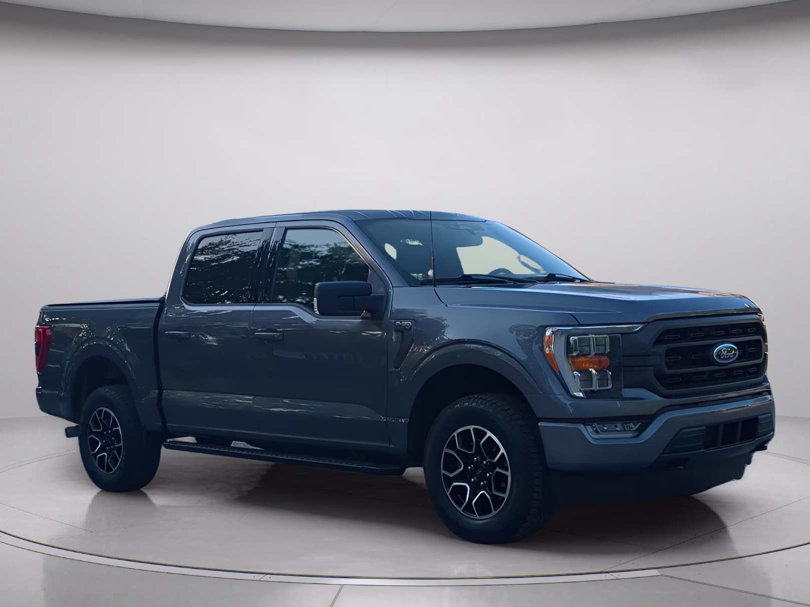 2023 Carbonized Gray Metallic Ford F-150 XLT Crew Cab Pickup 4X4 Truck