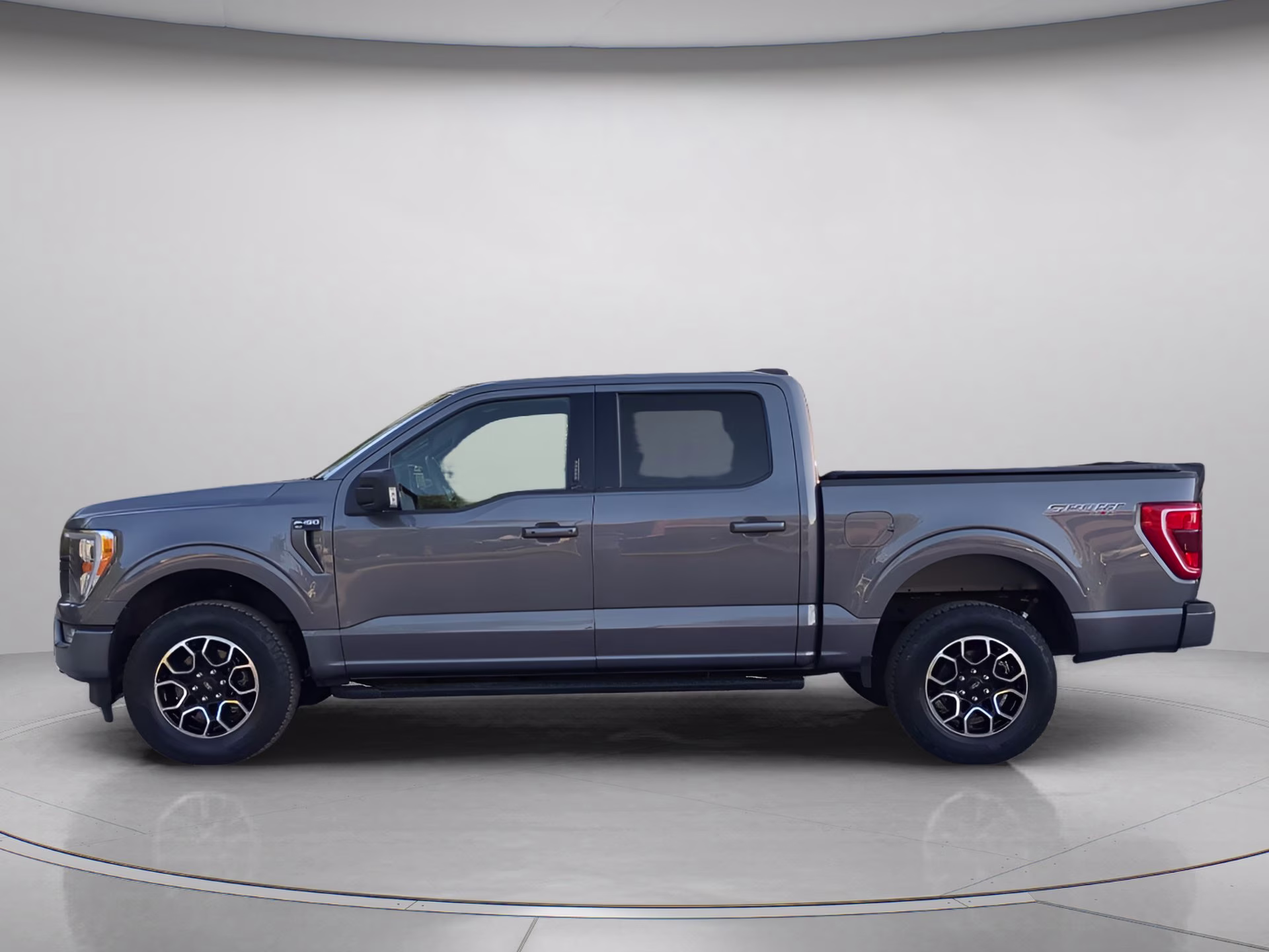 2023 Carbonized Gray Metallic Ford F-150 XLT Crew Cab Pickup 4X4 Truck