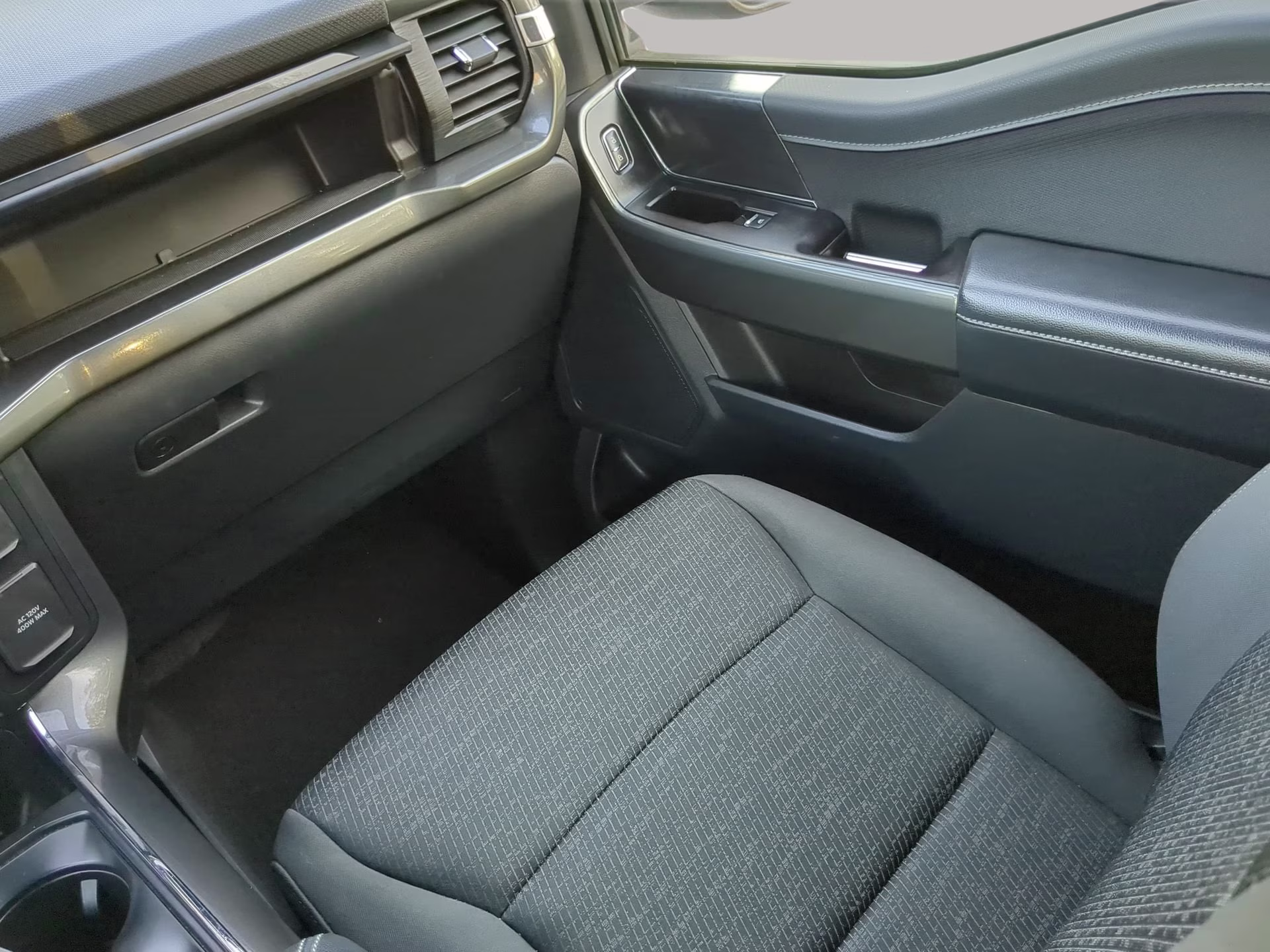 2023 Carbonized Gray Metallic Ford F-150 XLT Crew Cab Pickup 4X4 Truck