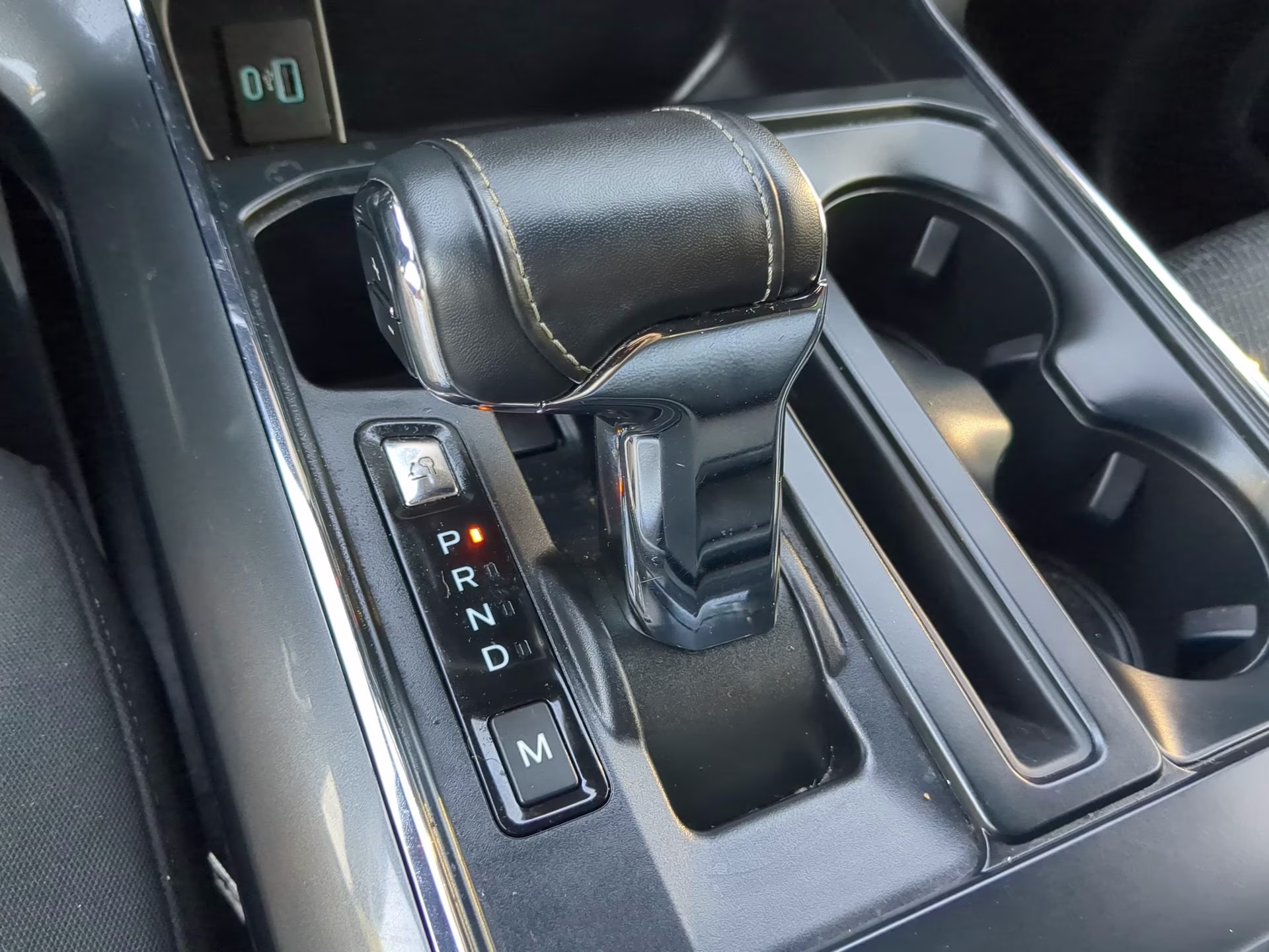 2023 Carbonized Gray Metallic Ford F-150 XLT Crew Cab Pickup 4X4 Truck