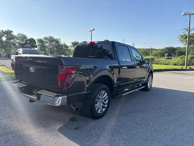 2024 Agate Black Metallic Ford F-150 LARIAT Crew Cab Pickup 4X4 Truck
