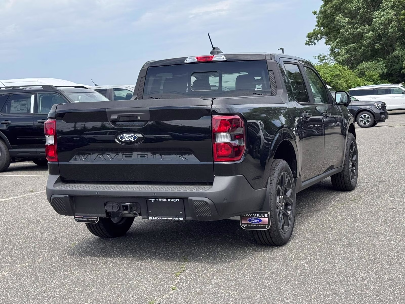 2026 Shadow Black Ford Maverick LARIAT AWD SuperCrew AWD Truck