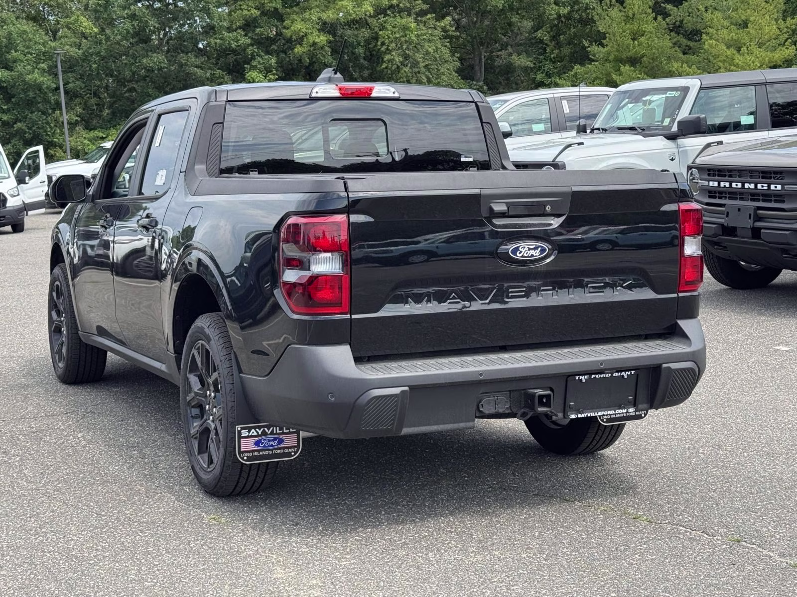 2026 Shadow Black Ford Maverick LARIAT AWD SuperCrew AWD Truck